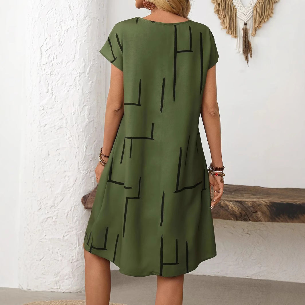 Dame afslappet sommerkjole med minimalistisk mønster og behagelig pasform Stilla