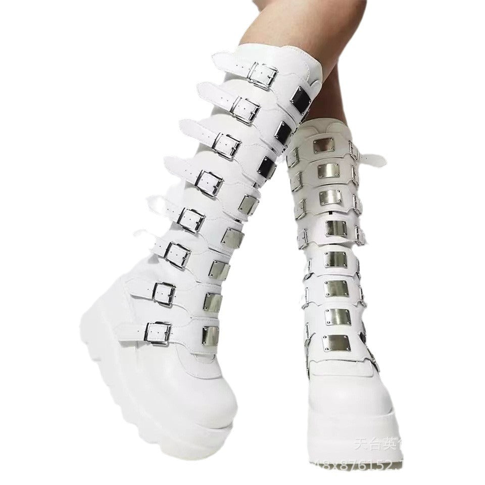 Dame høje snørrestøvler med iøjnefaldende spænder og tyk sål Stilla