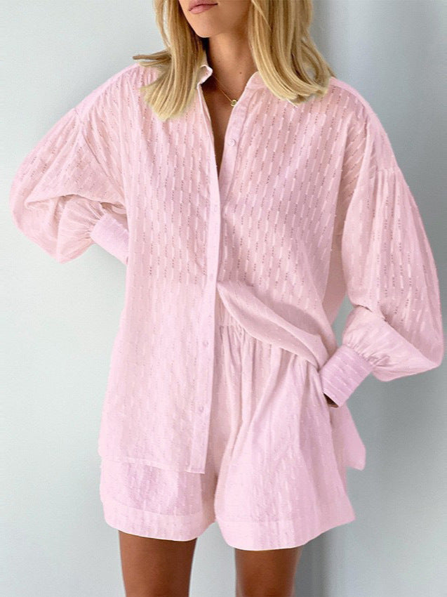 Dame afslappet sommerensemble bestående af bluse og shorts Stilla