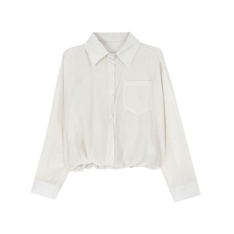 Dame afslappet bluse i tyndt stof med diskrete knapdetaljer og moderne pasform Stilla