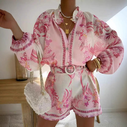 Dame Blusenshorts-sæt med floralt design og flæseærmer Stilla