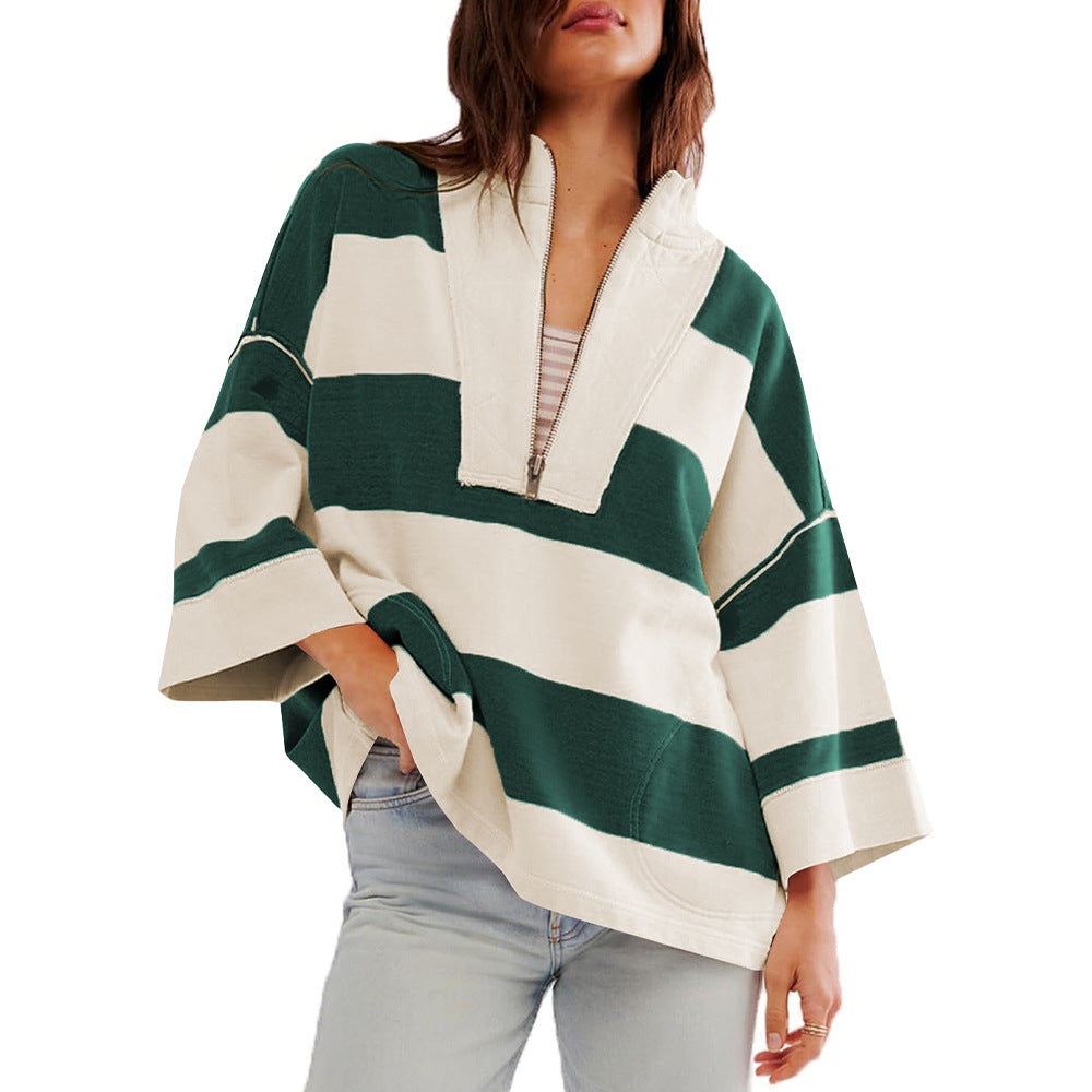 Dame afslappet hættetrøje med stilfuld ståkrave og bredt stribemønster Stilla