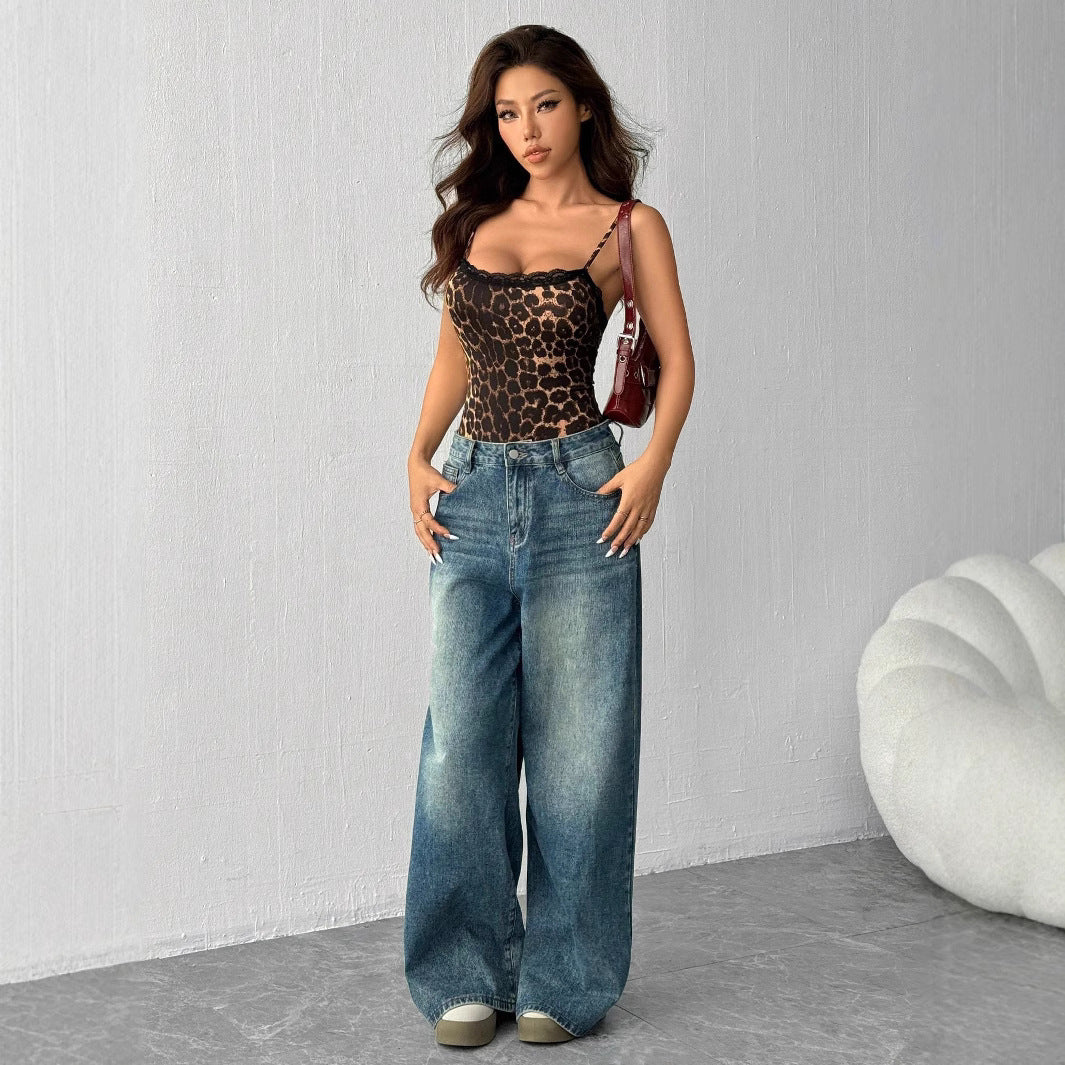 Dame spidsed bodysuit med leopardmønster og forførende udskæring Stilla