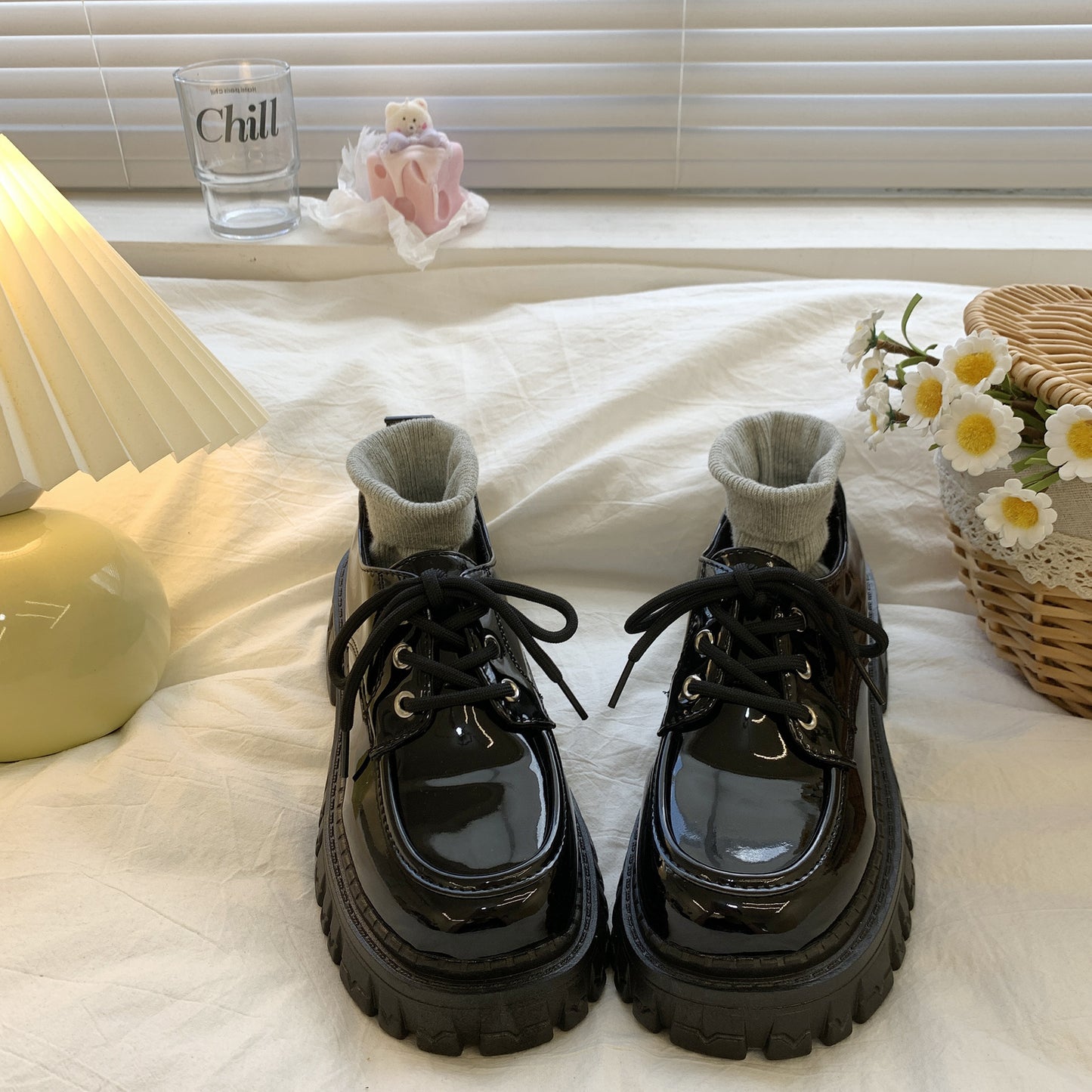 Dame Sneakers i moderne sokdesign med glat overflade Stilla