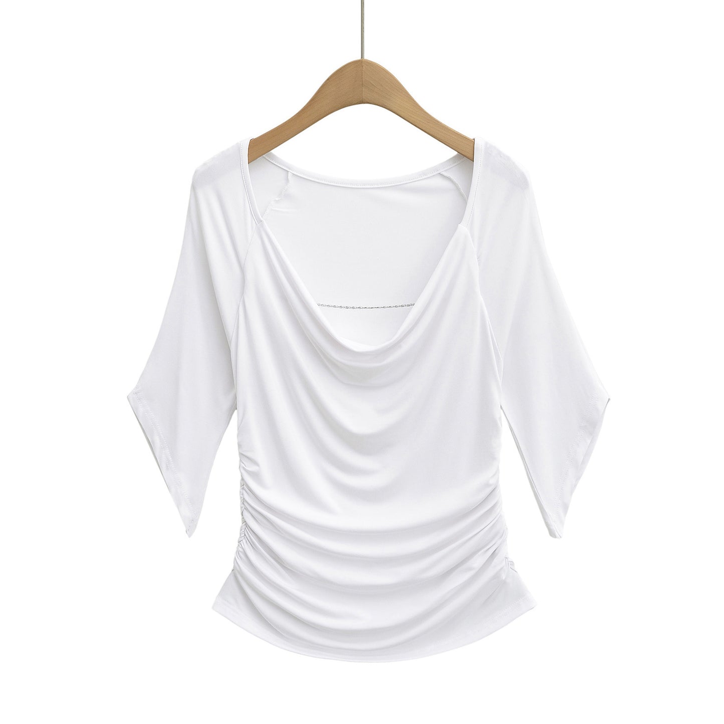 Dame drapeetop med blød V-udskæring og elegant rynkning Stilla