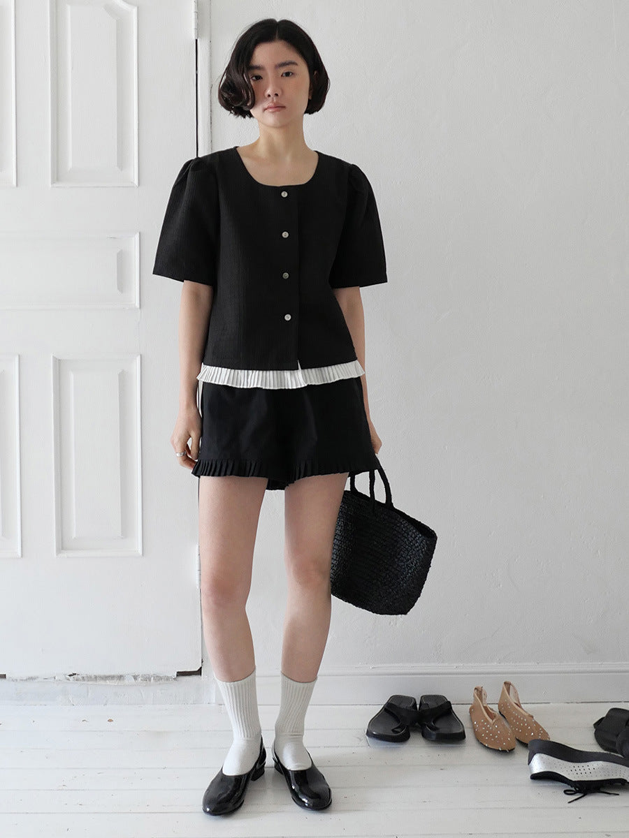 Dame afslappet bluse med rynket kortærmet og knaplukning Stilla