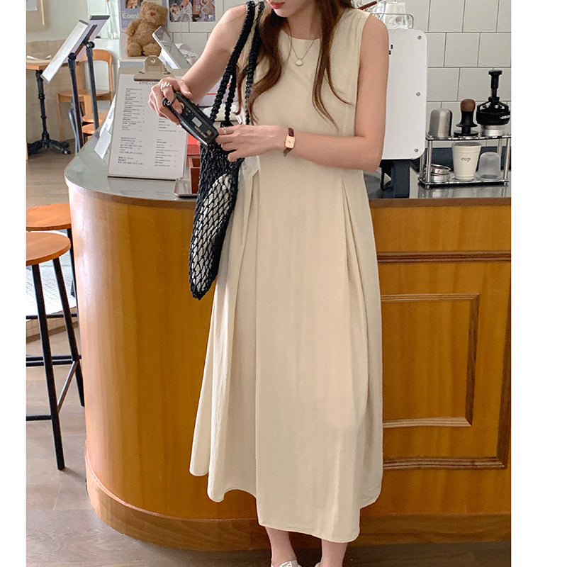 Dame afslappet maxikjole med svajet snit og elegant V-hals Stilla