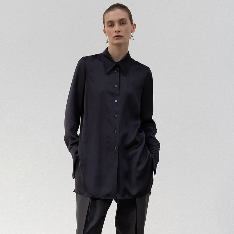 Dame Edle Silke Bluse med klassisk Krave og elegante Knapdetaljer Stilla