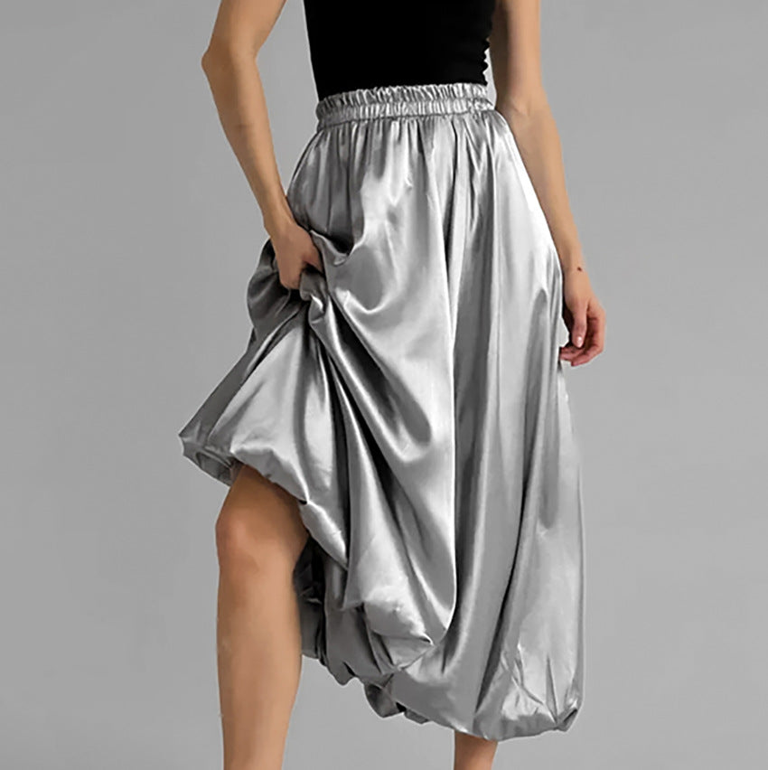 Dame Elegant flydende Maxiskørt i glitrende satin Stilla