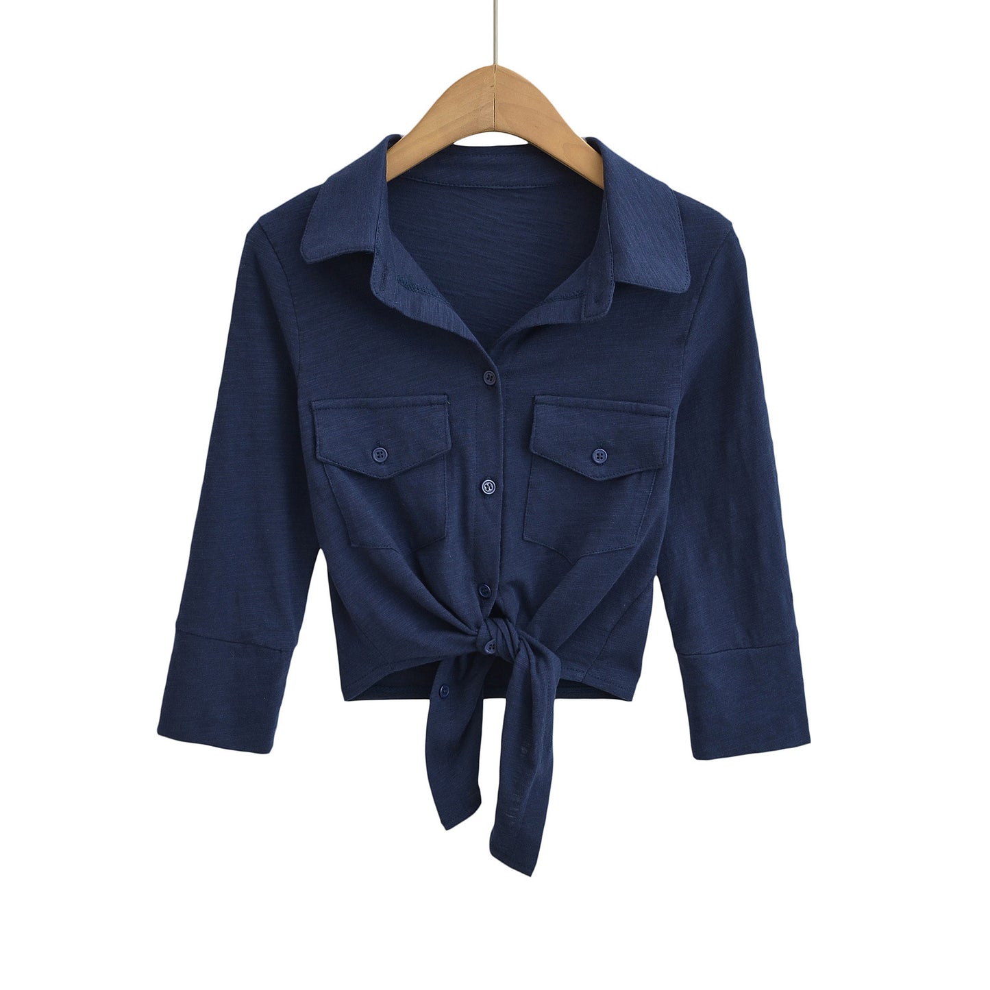 Dame cropped skjorte med knude-detalje og to brystlommer Stilla