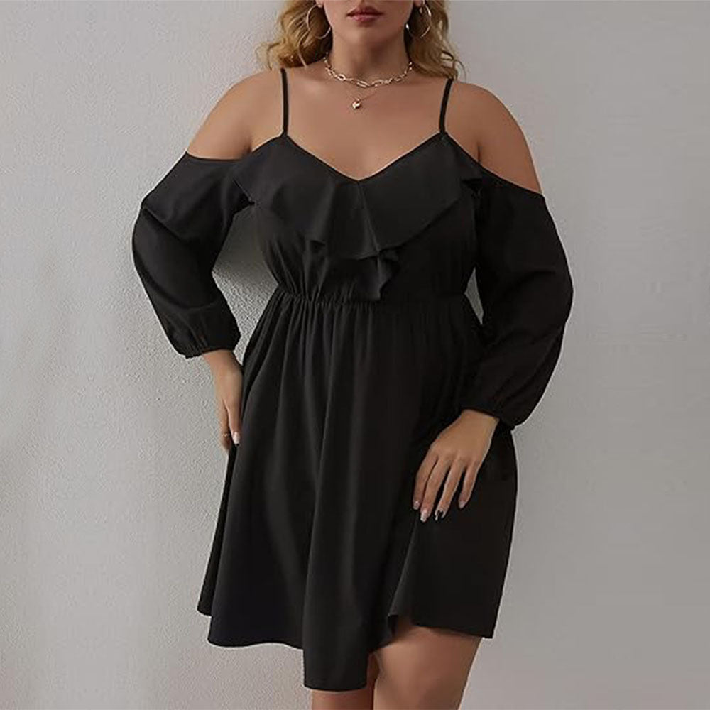 Dame afslappet minikjole med skulderfri design og rufsedetaljer Stilla