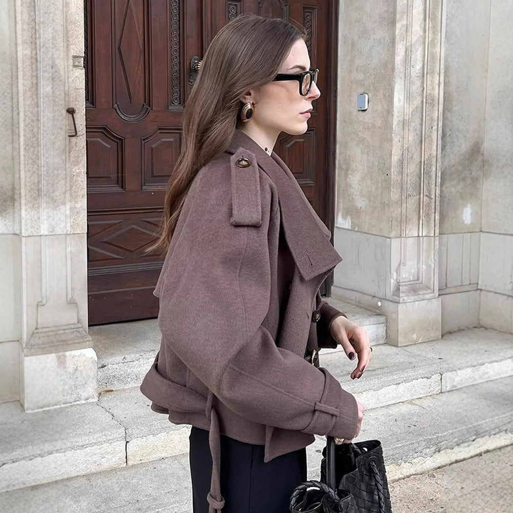 Dame afslappet oversized jakke med dobbelt knaplukning og bred revers Stilla