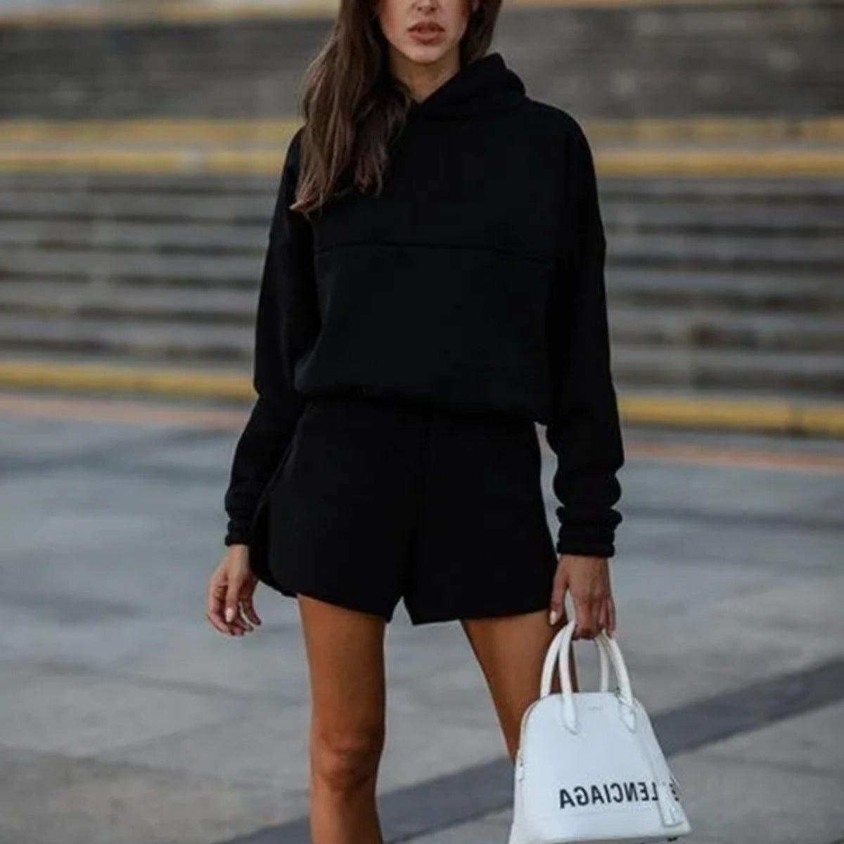 Dame afslappet fritids-sæt med hættetrøje og shorts Stilla