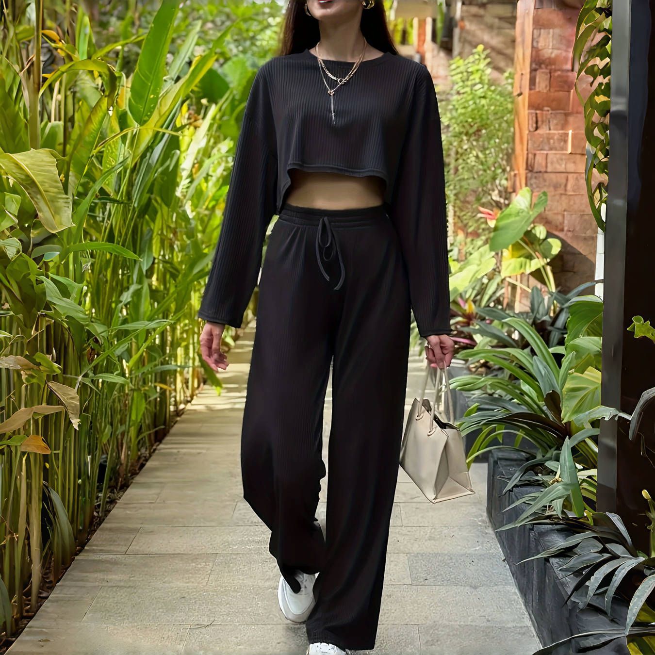 Dame Cropped Sweatshirt og bred Bukser Sæt Stilla