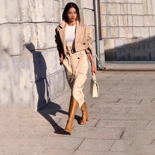 Dame cropped jakke nederdel med knapdesign og elegant snit Stilla