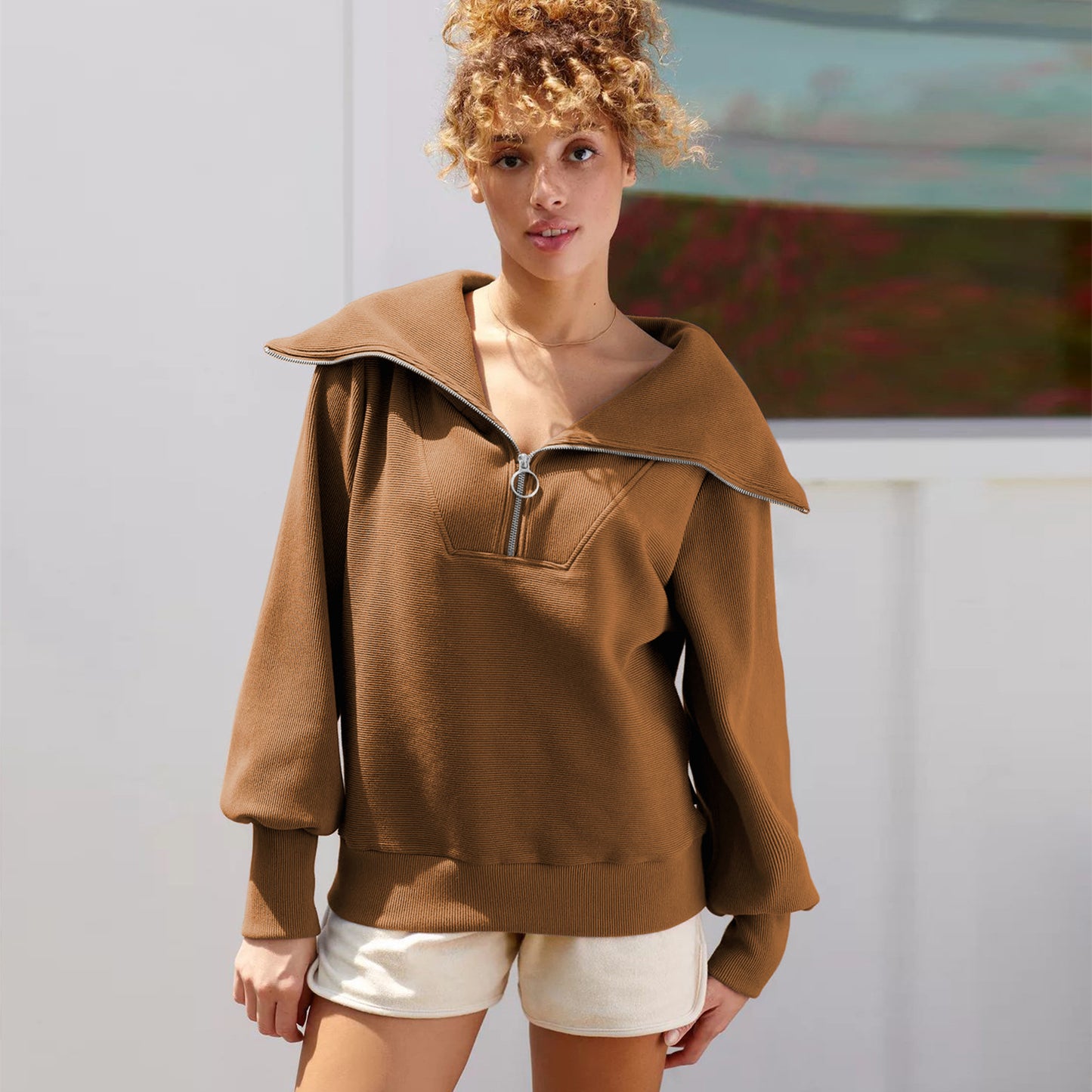 Dame moderigtig oversized sweater med høj krave og lynlås Stilla
