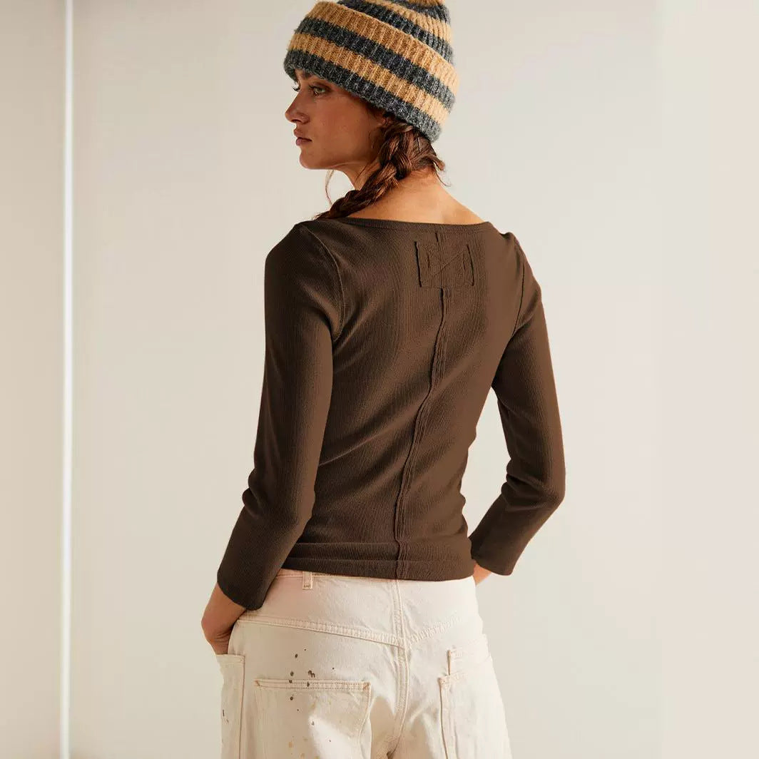 Dame elegant langærmet skjorte med asymmetrisk kant og fin ribstruktur Stilla