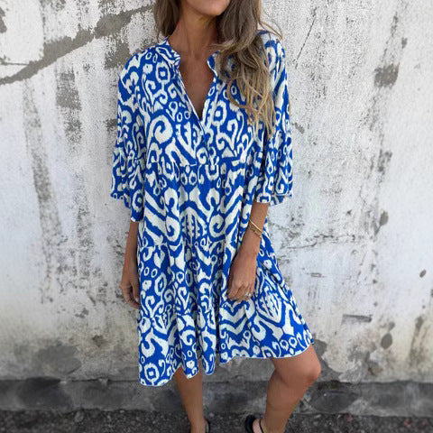 Dame afslappet sommerkjole med dyb V-udskæring og voluminøse ærmer Stilla