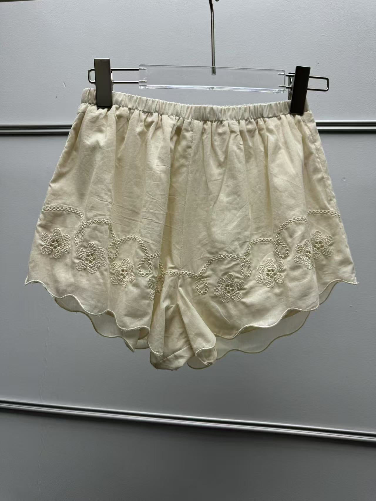 Dame afslappet bluse med snøredetalje Stilla