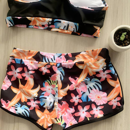 Dame Sporty Bikini-sæt med blomstret kant og shorts Stilla