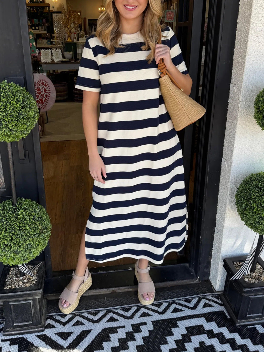 Dame afslappet maxikjole lavet af blød flydende bomuldsstof med stribemønster Stilla