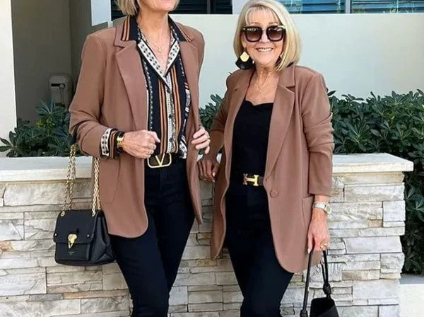 Dame Elegant Blazerjakke med moderne snit og fint materiale Stilla