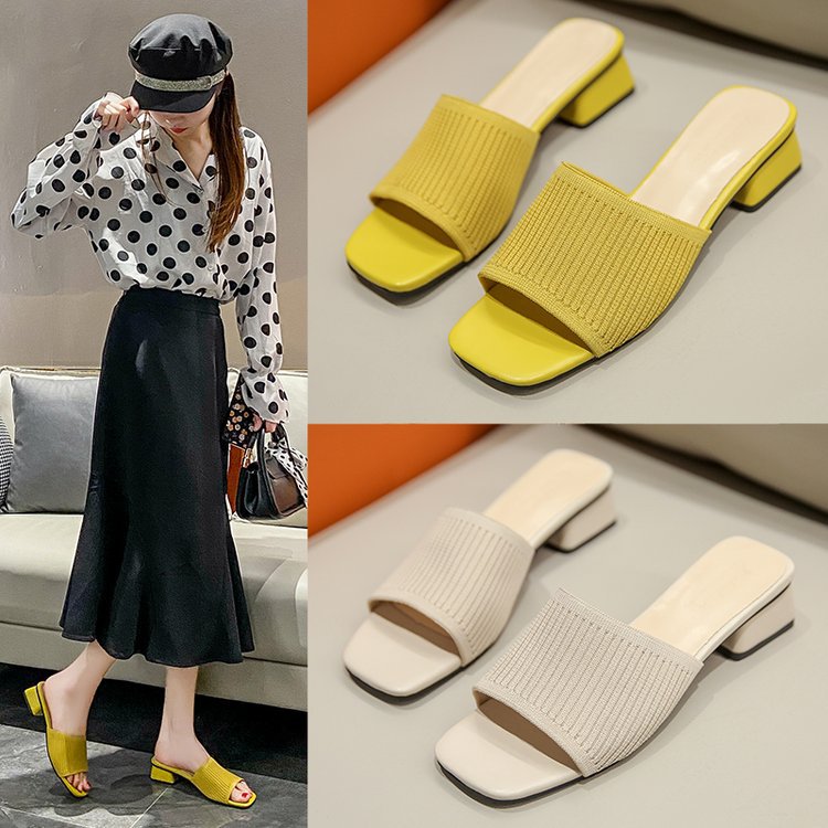 Dame åbne blokhæl-sandaler med elegant rippedesign Stilla