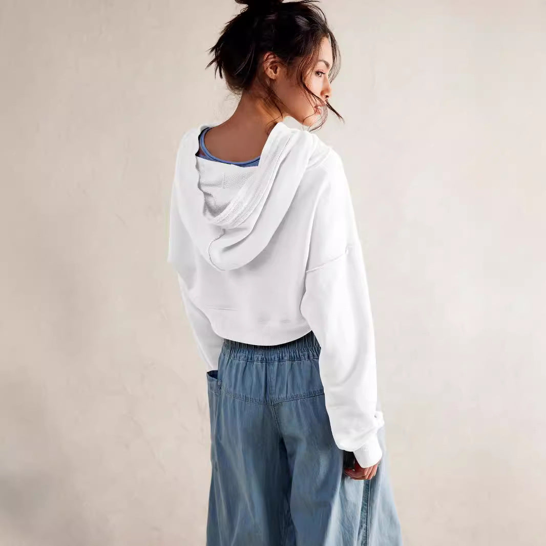 Dame cropped hættebluse med afslappet-sportiv snit og dekorativ snoretræk Stilla