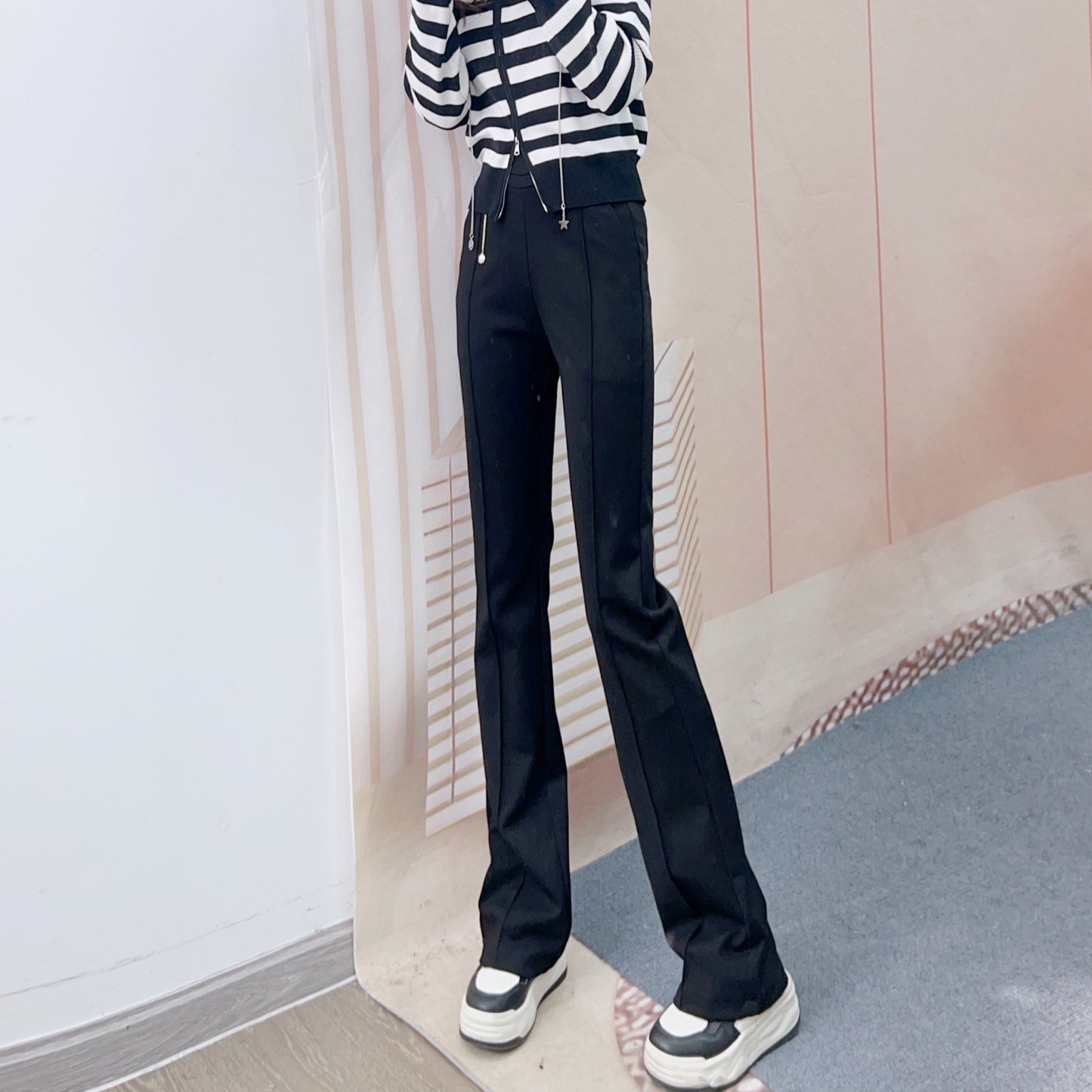 Dame Elegant Flared Bukser med høj talje og praktiske lynlås lommer Stilla