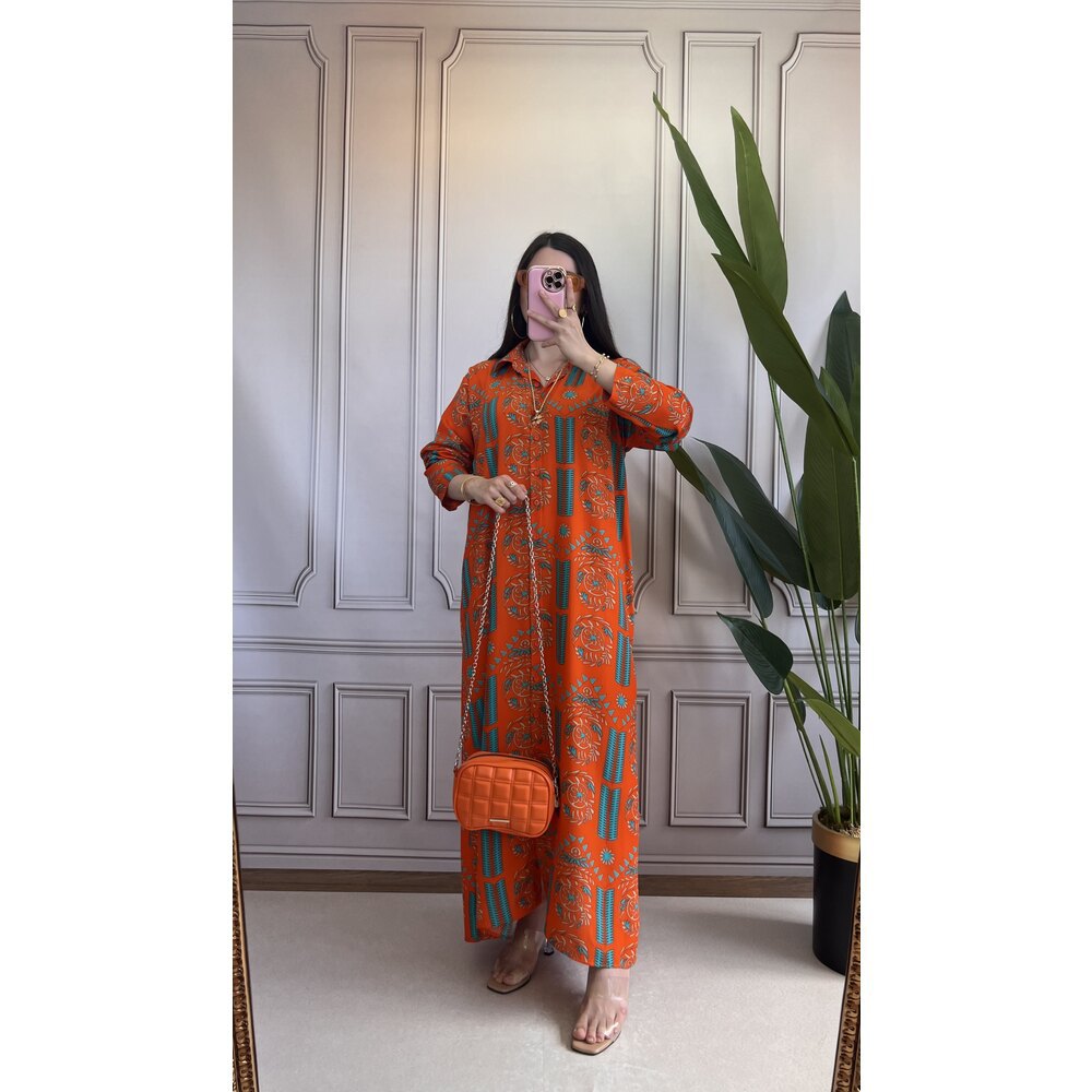Dame longshirt med blomsterprint og afslappet snit Stilla