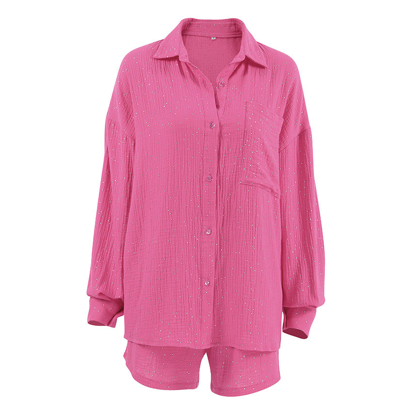 Dame afslappet oversized skjorte og shorts sæt i let stof med modigt strukturmønster Stilla