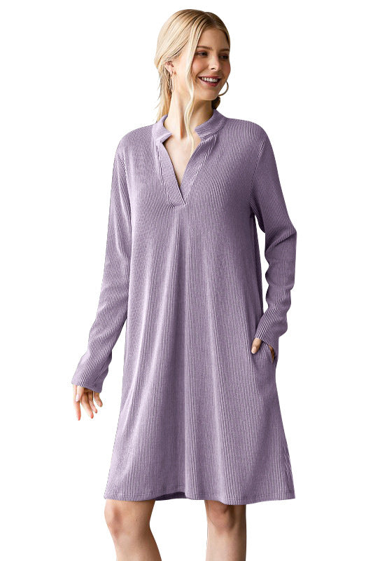 Dame afslappet fritidskjole med struktureret stof og praktiske lommer Stilla