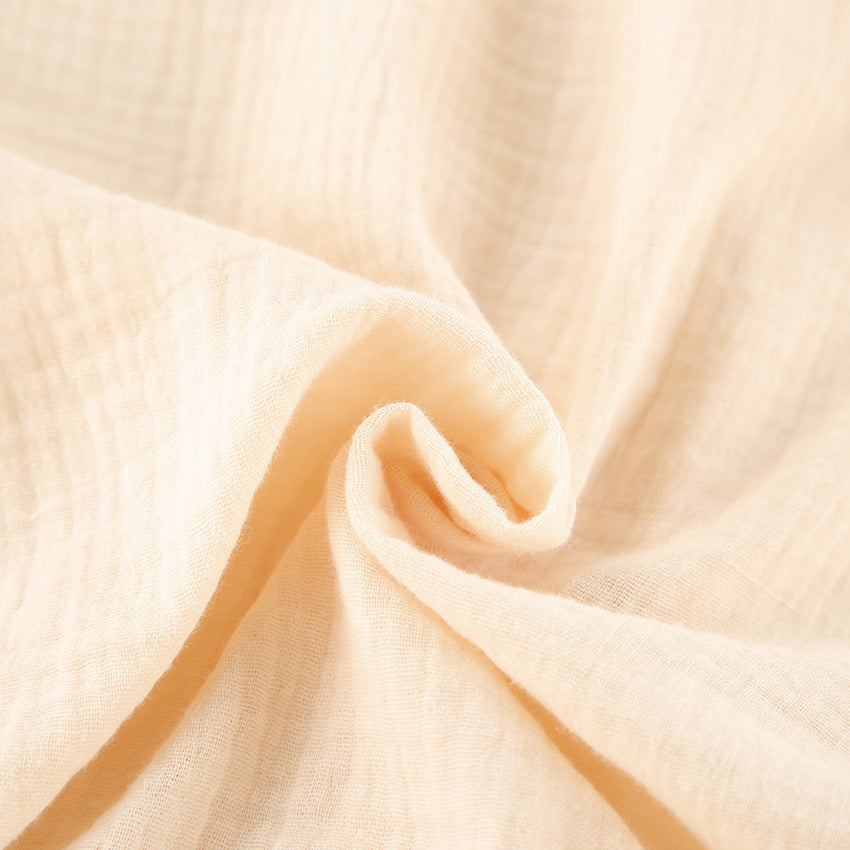 Dame afslappet fritids-sæt lavet af åndbart stof med knapdetaljer og korte bukser Stilla