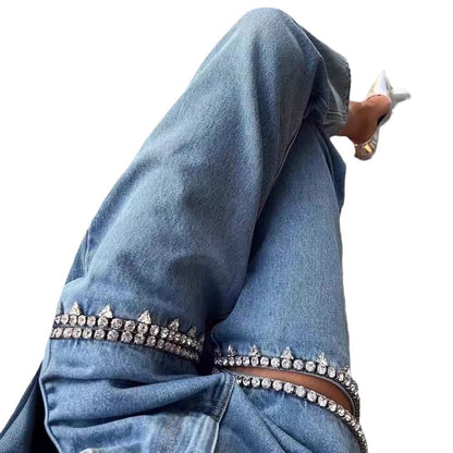 Dame højskårne jeans med stribede cut-out-detaljer og stilfulde strass-applikationer Stilla