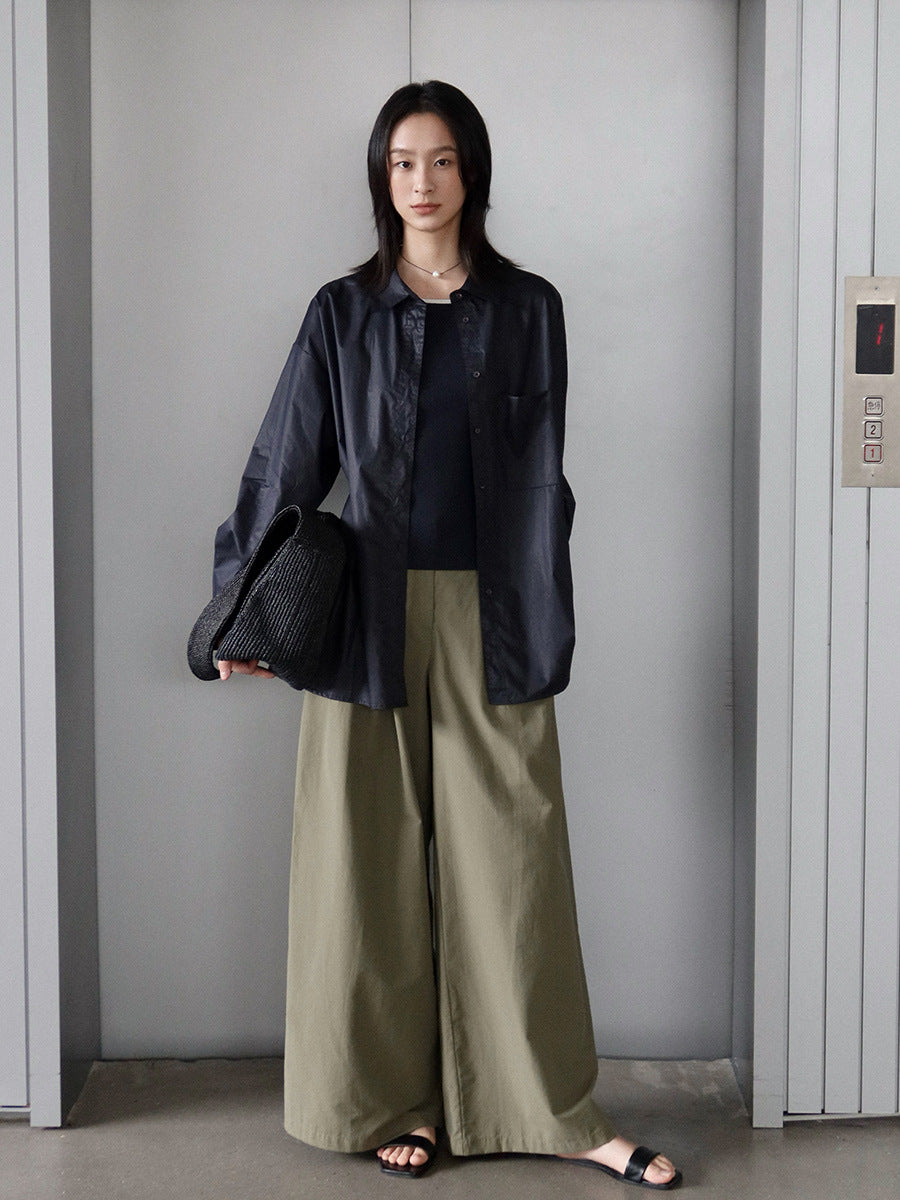 Dame afslappet bluse med moderne snit og praktisk brystlomme Stilla