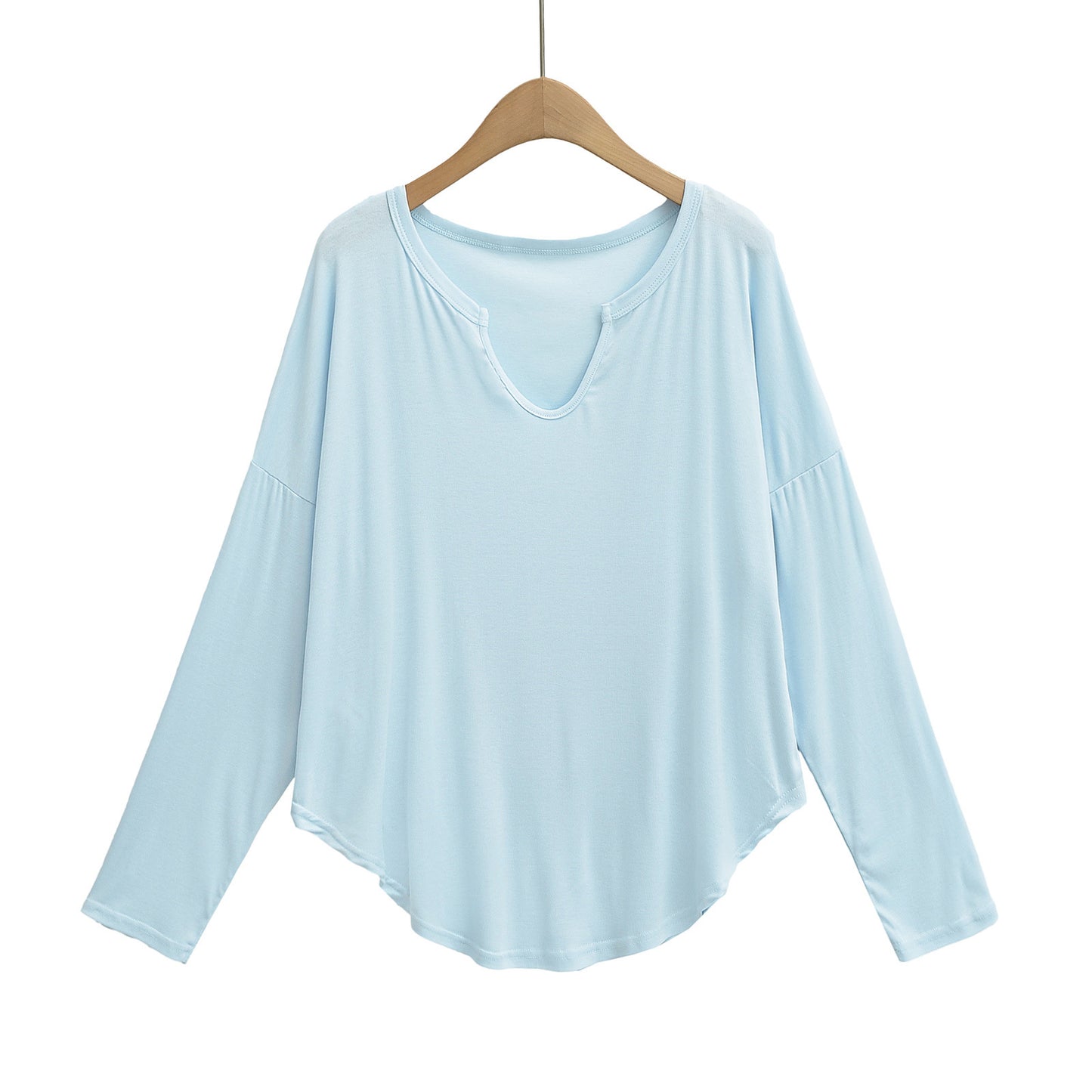 Dame afslappet longsleeve top med dyb v-hals og løstsiddende snit Stilla