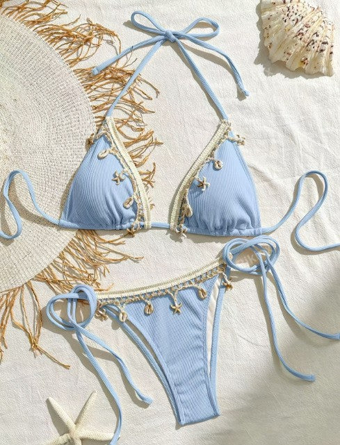 Dame trekant-bikini med elegante snore og charmerende detaljer Stilla