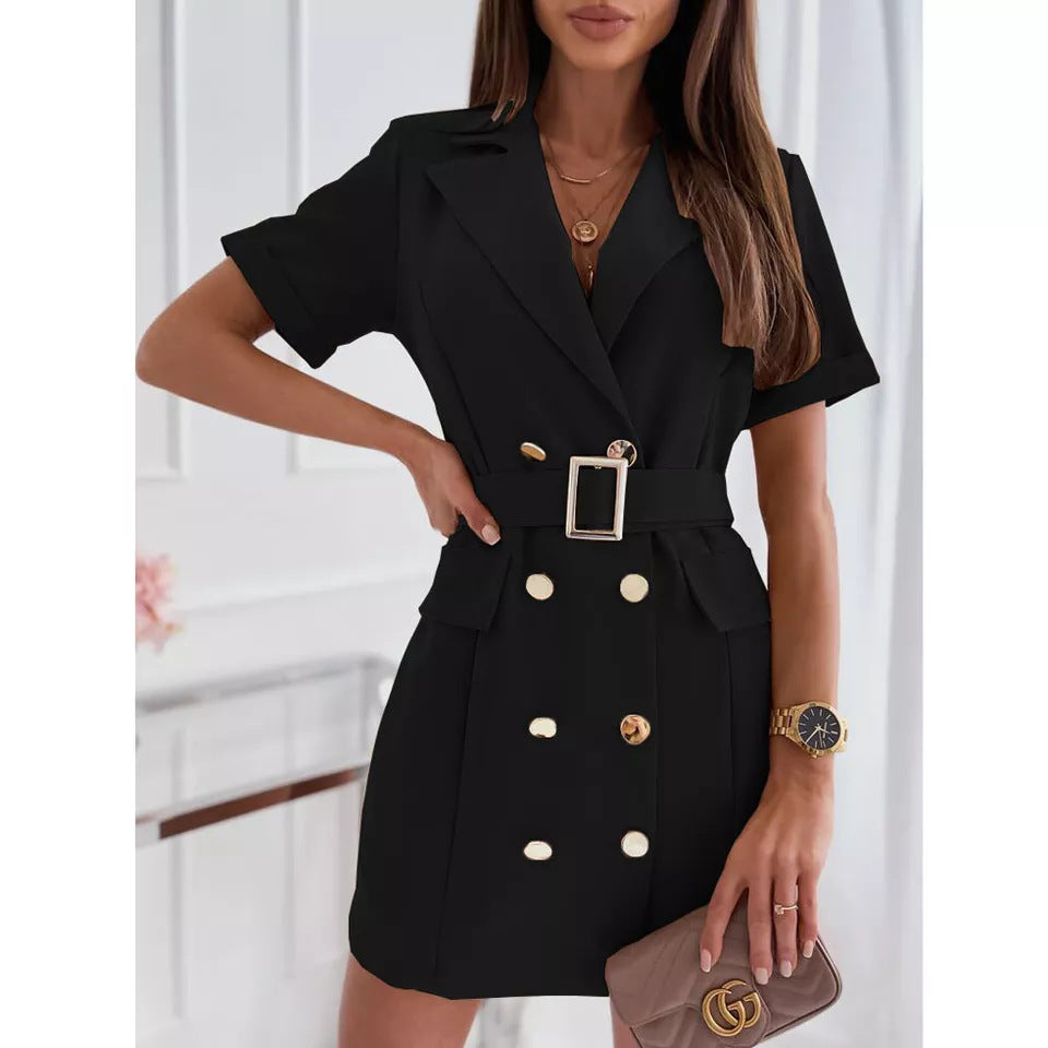 Dame jumpsuit med tætsiddende snit og elegant revers Stilla