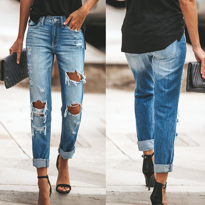 Dame Boyfriend Jeans i moderigtigt Destroyed-look med afslappet pasform Stilla