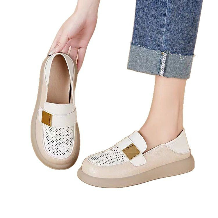 Dame slippers i perforeret læder med moderigtigt design og komfortabel sål Stilla