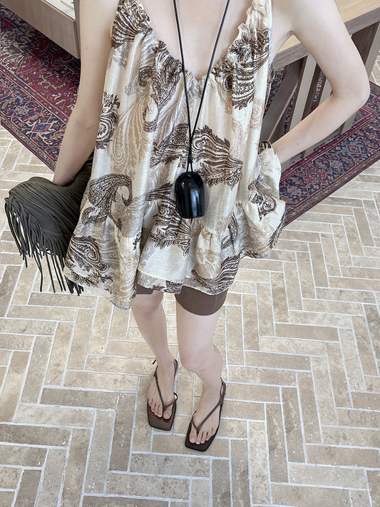 Dame afslappet sommeroverdel med unikt trykdesign Stilla