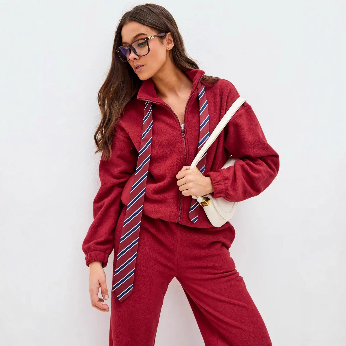 Dame Elegant fleece træningssæt med høj krave og bredt ben Stilla