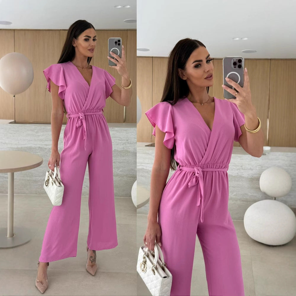 Dame jumpsuit med elegant V-udskæring og flæse detaljer Stilla