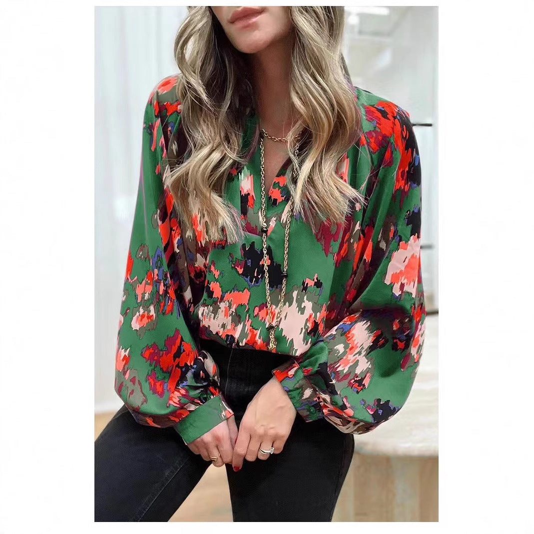 Dame elegant bluse med farverigt mønster og løse ærmer Stilla