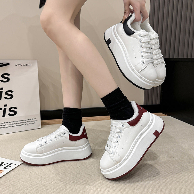 Dame Komfort Sneakers med blødt fore og skridsikker profilsåler Stilla