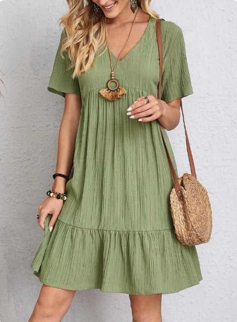 Dame afslappet minikjole med V-udskæring og flæsekanter Stilla