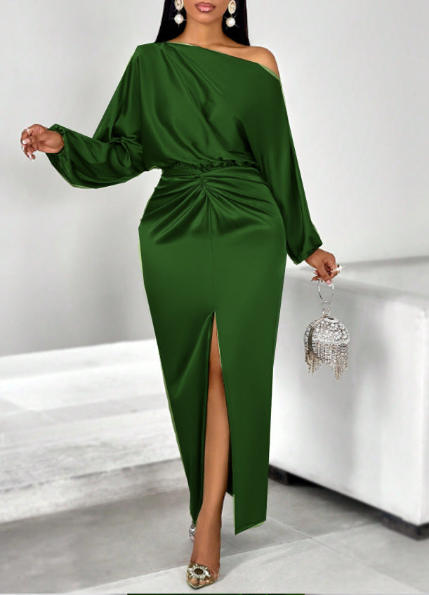 Dame elegant aftenkjole med asymmetrisk udskæring og smart slids Stilla