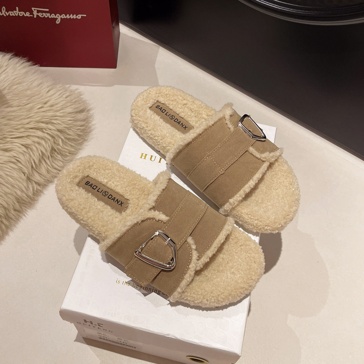 Femme Cozy Faux Fur Slide Sandaler Stilla