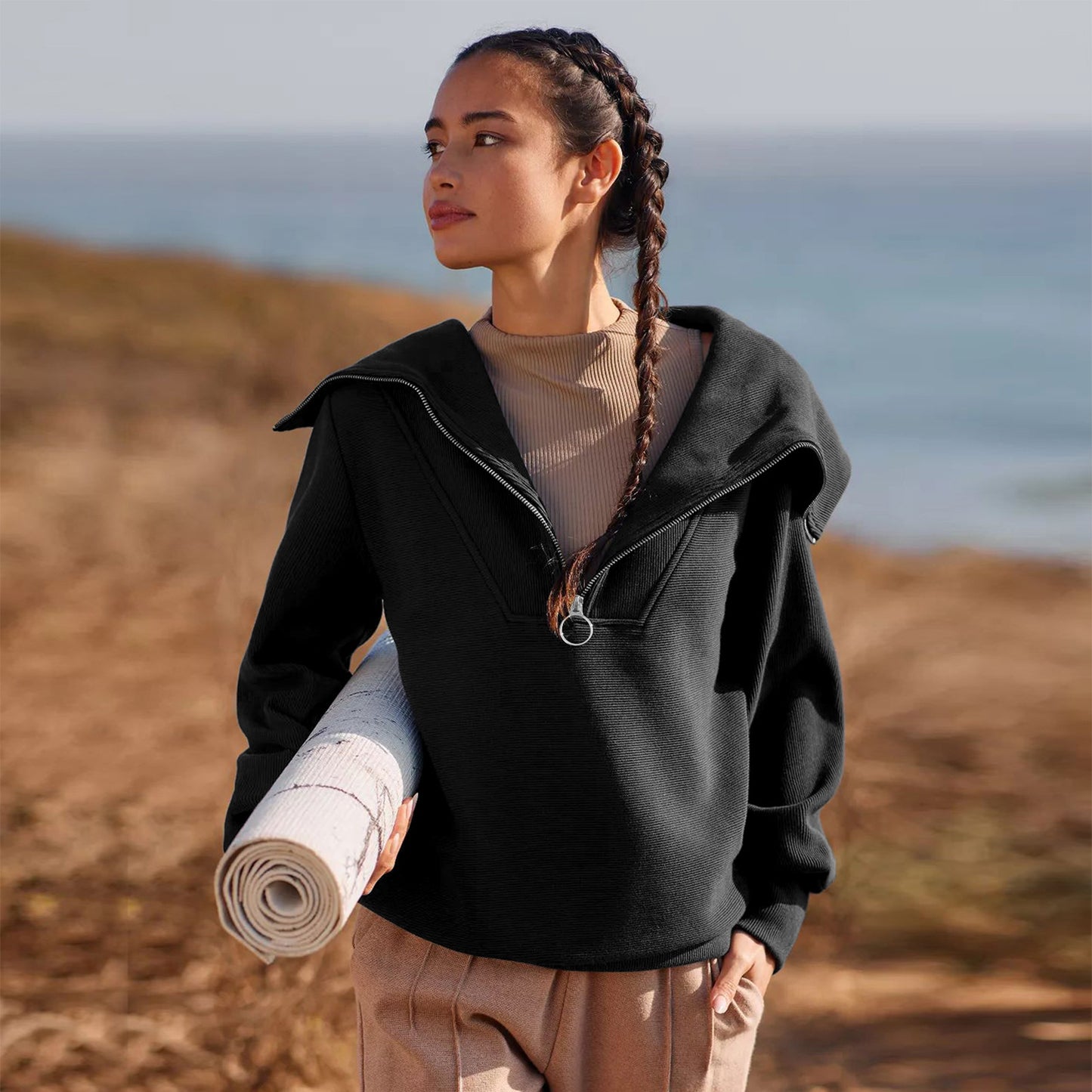 Dame moderigtig oversized sweater med høj krave og lynlås Stilla
