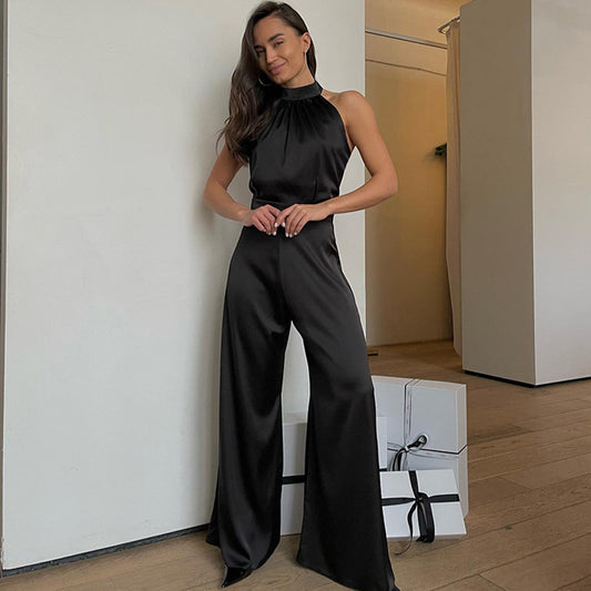 Dame Elegant Jumpsuit med svingende, højtstående design og luksuriøs satin-finish Stilla
